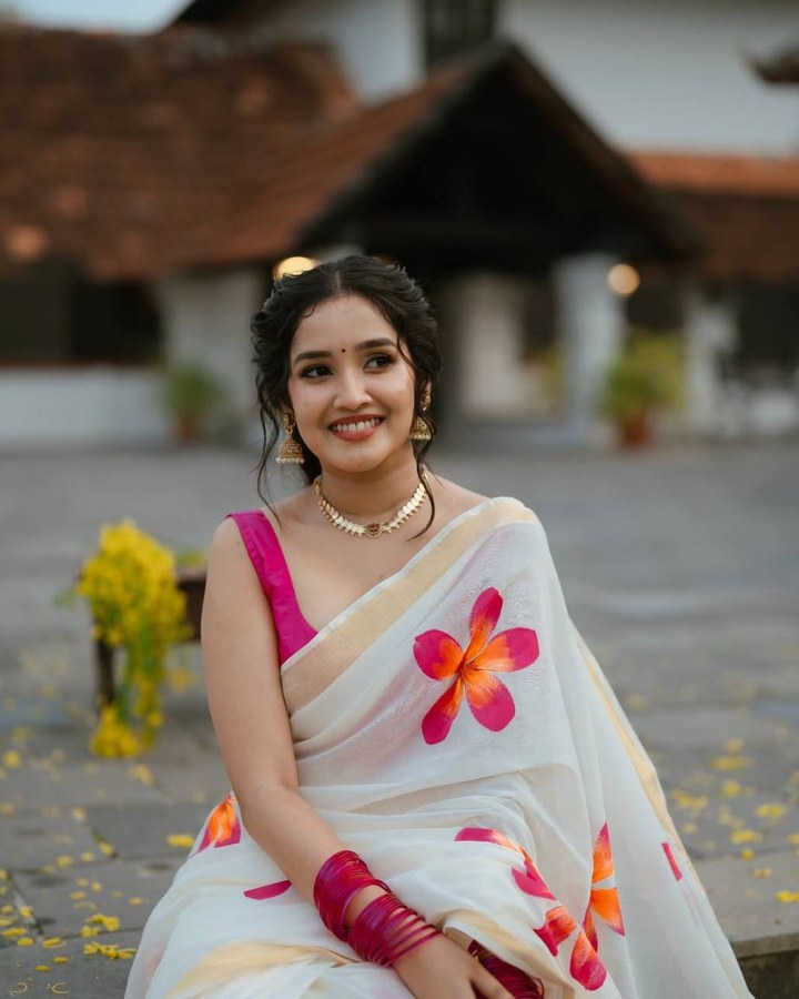 PREMIUM WHITE PRINTED WORK SAREE SET