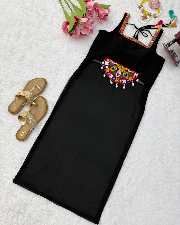 BLACK GEORGETTE THREAD WORK KURTI SET PARTY WEAR
